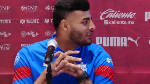 Alexis Vega, goleador de Chivas confesó su amor por Cruz Azul.