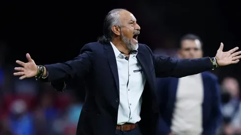 Aunque tienen logros similares, la edad quizá le importa a Cruz Azul.