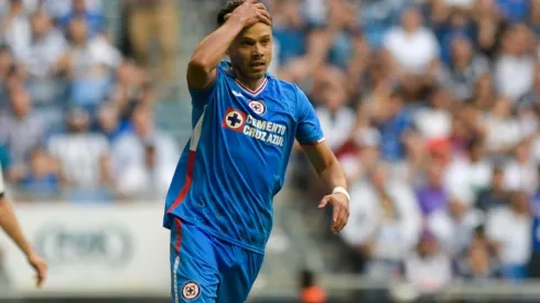 Ángel Romero tuvo la oportunidad de abrir el marcador contra Rayados