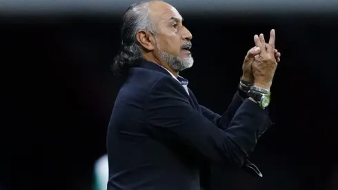 El "Potro" en un encuentro de Cruz Azul