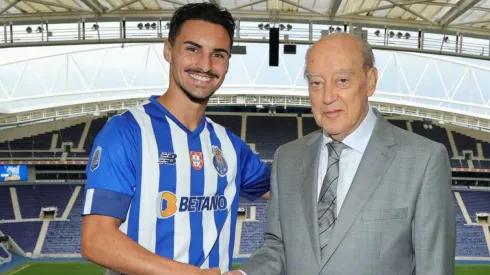 Eustáquio en su presentación con el Oporto