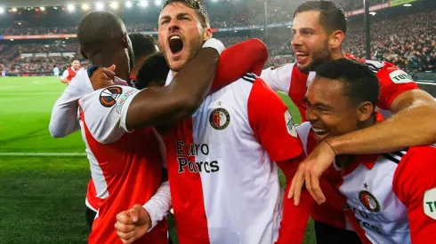 Santi Giménez firmó el gol del triunfo para el Feyenoord en la Europa League.