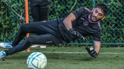 Jesús Corona se mantiene firme como el portero titular de Cruz Azul.