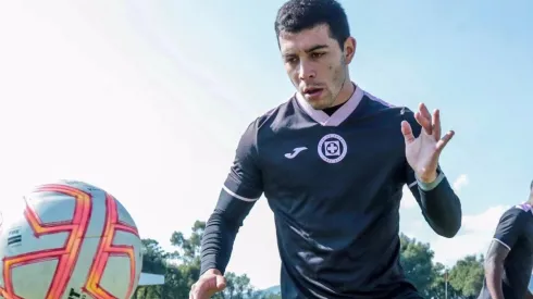 Erik Lira durante un entrenamiento