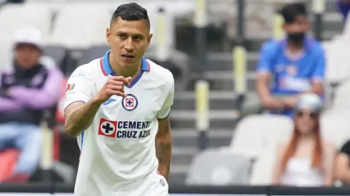 Genuina celebración de Matías, uno de los tres hijos del Cata Domínguez