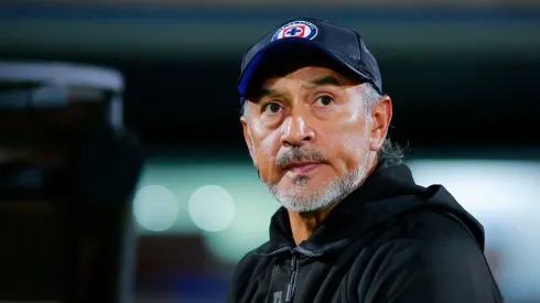 Raúl Gutiérrez, DT de Cruz Azul, ha reconocido la necesidad de un centro delantero.
