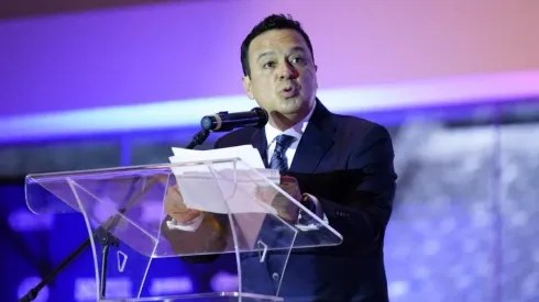 Víctor Velázquez está siendo criticado desde todos los sectores