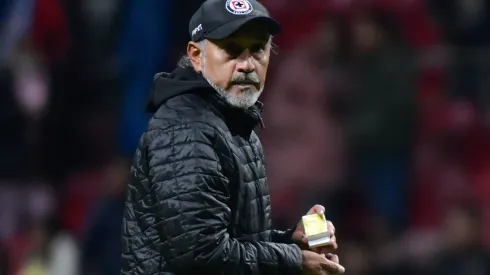 Raúl Gutiérrez todavía no cuenta con equipo completo en Cruz Azul.