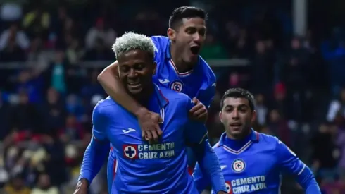 Michael Estrada y Uriel Antuna