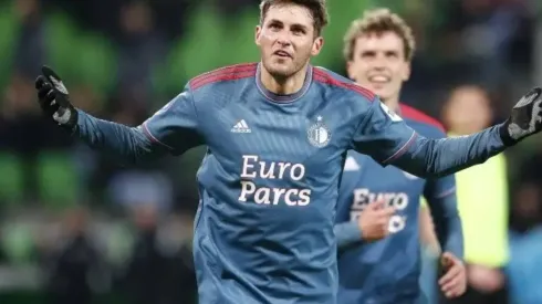 Santiago Giménez marcó su tercer tanto en la liga holandesa.