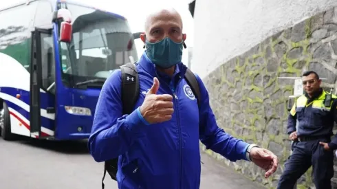 Óscar Pérez en el Estadio Azteca