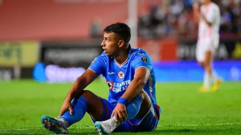 Iván Morales en el duelo contra el Necaxa