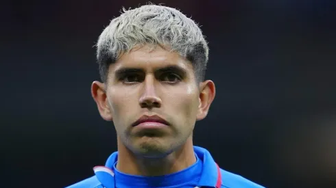 Carlos Vargas en un partido con Cruz Azul