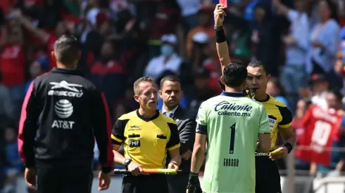 José de Jesús Corona se perderá el próximo duelo de Cruz Azul.