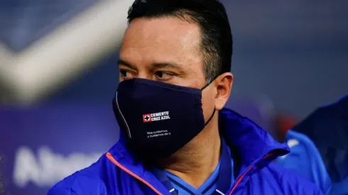 Víctor Velázquez durante un partido de Cruz Azul