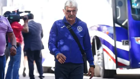 Tuca Ferretti debutará como DT de Cruz Azul esta tarde.