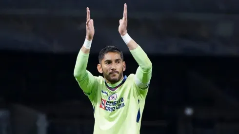Jesús Corona en un partido con Cruz Azul