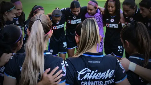 Problemas en el vestidor de Cruz Azul femenil habrían llevado al despido del DT.