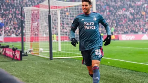 Santiago Giménez con Europa