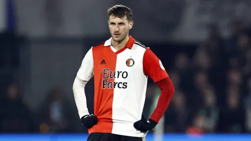 Santi Giménez fue titular y anotó en la Semifinal de la Copa de los Países Bajos con el Feyenoord.