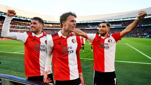 Santi Giménez fue titular y firmó una jugada de antología en la Europa League.