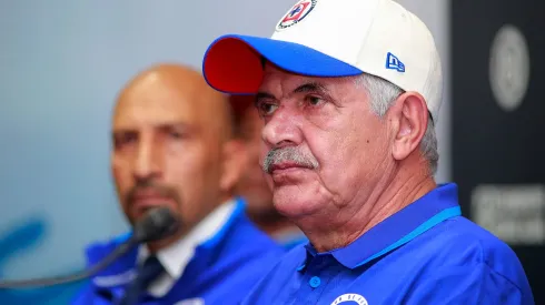 Ricardo Ferretti firmó un primer contrato con Cruz Azul hasta diciembre del 2023.
