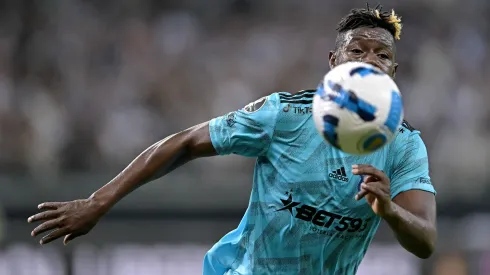 Trasciende que Cruz Azul habría preguntado la situación contractual del delantero ecuatoriano Alejandro Cabeza.