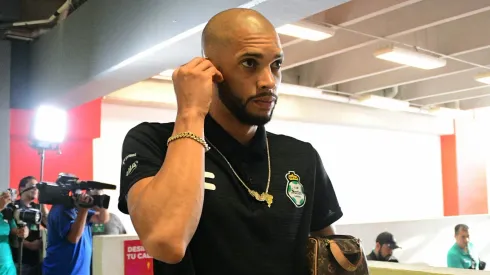 El defensor brasileño ya se despidió de los que fueron sus compañeros en el Santos Laguna.