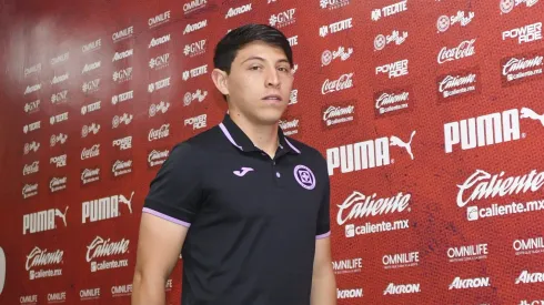 El mediocampista mexicano no pudo convencer al "Tuca" Ferretti y se quedó sin sitio en el plantel.