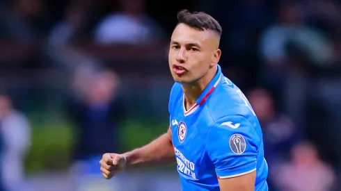 Cruz Azul ofreció al delantero chileno a los Pumas con condiciones bien particulares.