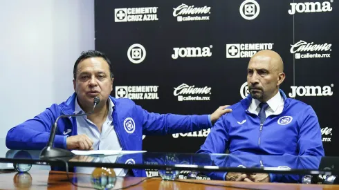La directiva de Cruz Azul busca a un goleador.