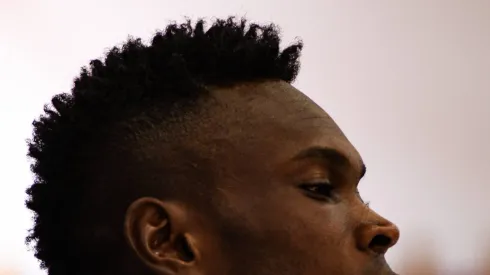 El fichaje del delantero colombiano sigue inmerso en un mar de dudas.