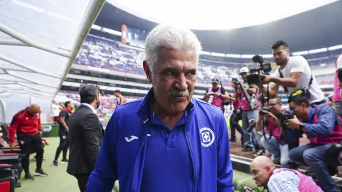 El entrenador brasileño habría pedido a la directiva ir por Pulido y dejar de lado al goleador argentino.