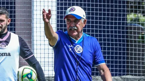 Ricardo Ferretti, DT de Cruz Azul.
