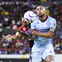 ¿Conflicto a la vista? Salcedo le hace un corte de mangas a Jurado en pleno partido