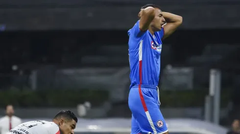 El delantero chileno no cuenta para el entrenador y se le busca salida desde hace varios torneos.