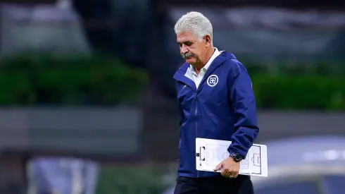 El DT cementero se ha visto forzado a realizar ajustes emergentes.