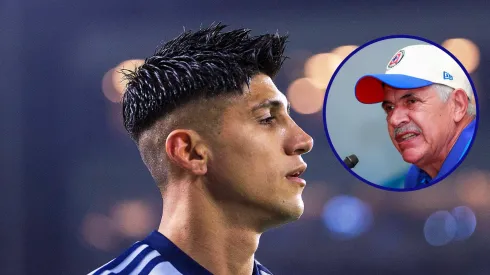 Alan Pulido hizo enfadar a Cruz Azul