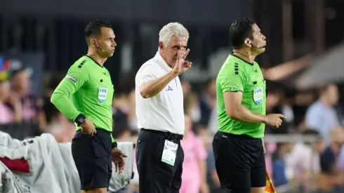 El entrenador de los cementeros está siendo el centro de todas las críticas por el mal momento del equipo.