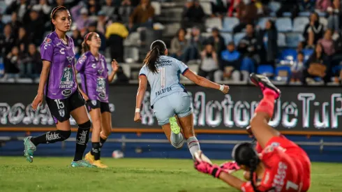 Brillante partido de Norma Palafox.