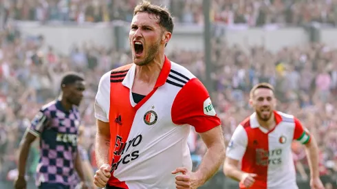 Santiago Giménez volvió a los entrenamientos con Feyenoord