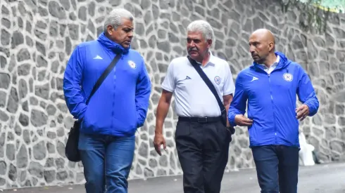 El entrenador brasileño es el centro de todas las críticas después del mal inicio de campeonato de los cementeros.