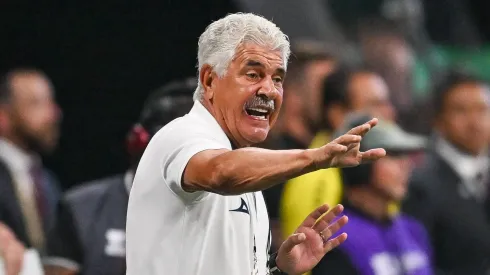 Tuca Ferretti, en el ojo de la tormenta.