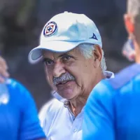 “Ricardo Ferretti vive abrazado al pasado”