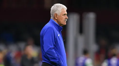 El "Tuca" fue cesado del cargo después de los malos resultados en este inicio de temporada.