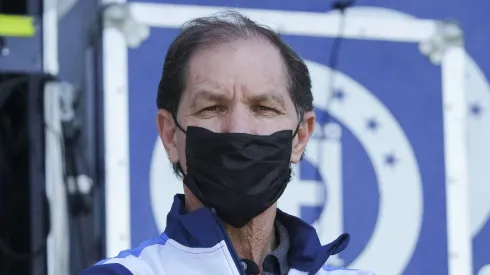 El directivo llegó con fuerza a la dinámica de Cruz Azul y sugiere la alineación de jugadores.