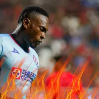 \'Cambindo es un fraude como delantero\'