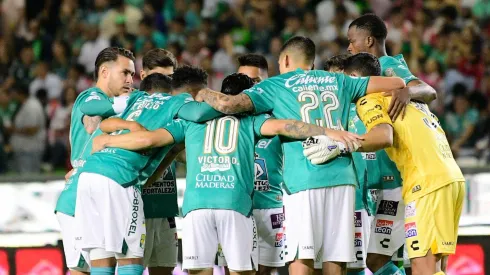 Mientras los cementeros buscan delanteros, desde el León presentaron a uno que fue descartado semanas atrás.