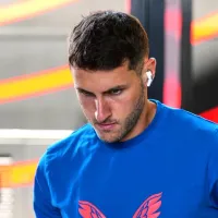 Giménez presenta el tercer uniforme del Feyenoord