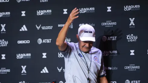 Los dos futbolistas colombianos viven momentos distintos en la actualidad de los cementeros.